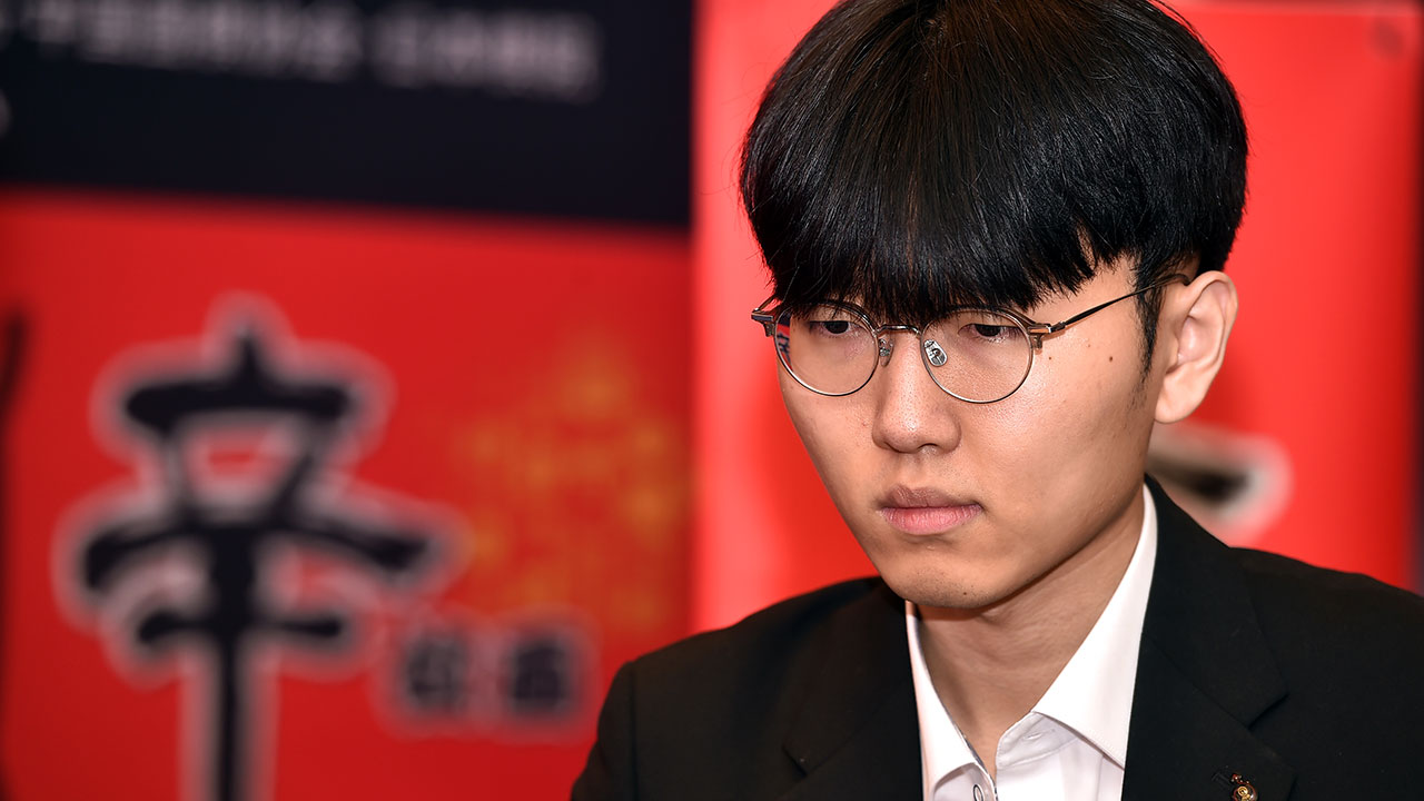 <b>신진서</b> <b>농심배</b> 15연승…<b>이창호</b> 넘어 최다 연승 기록