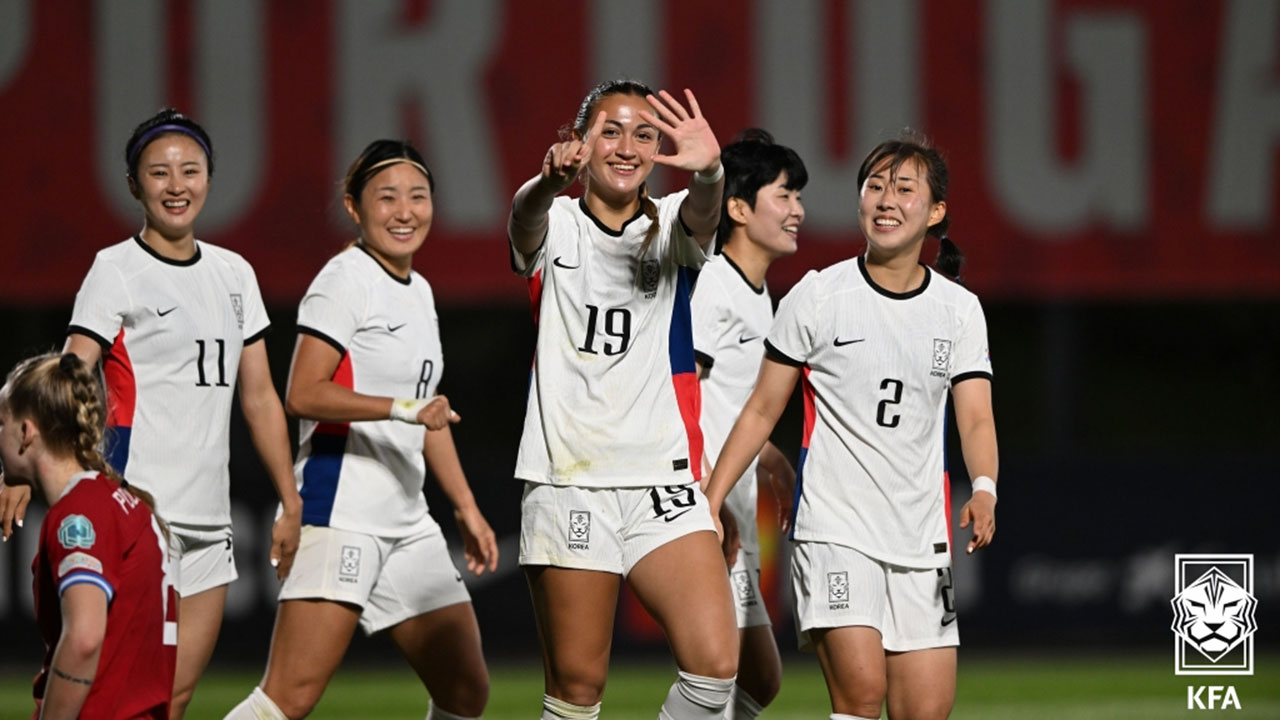<b>지소연</b>·<b>페어</b> 연속골…<b>여자축구</b> 벨호, 체코와 평가전서 2대 1 승