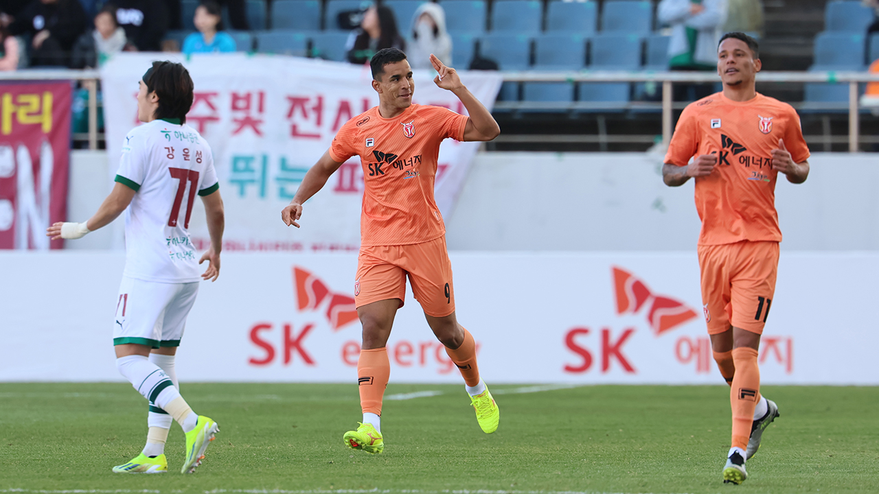 K리그1 '<b>김학범</b>호' <b>제주</b>, 대전에 3대 1 승리…유리 조나탄 'PK 2골'