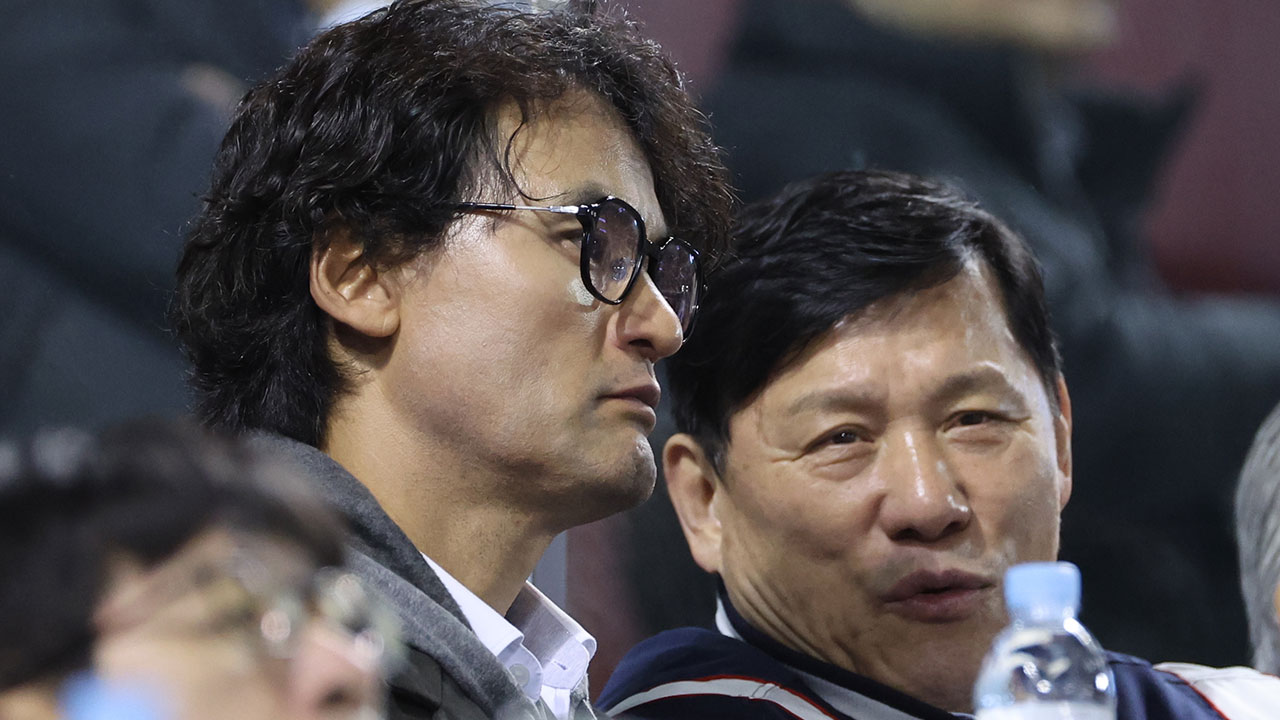'코리안 특급' <b>박찬호</b>, MLB <b>서울</b>시리즈 1차전 시구