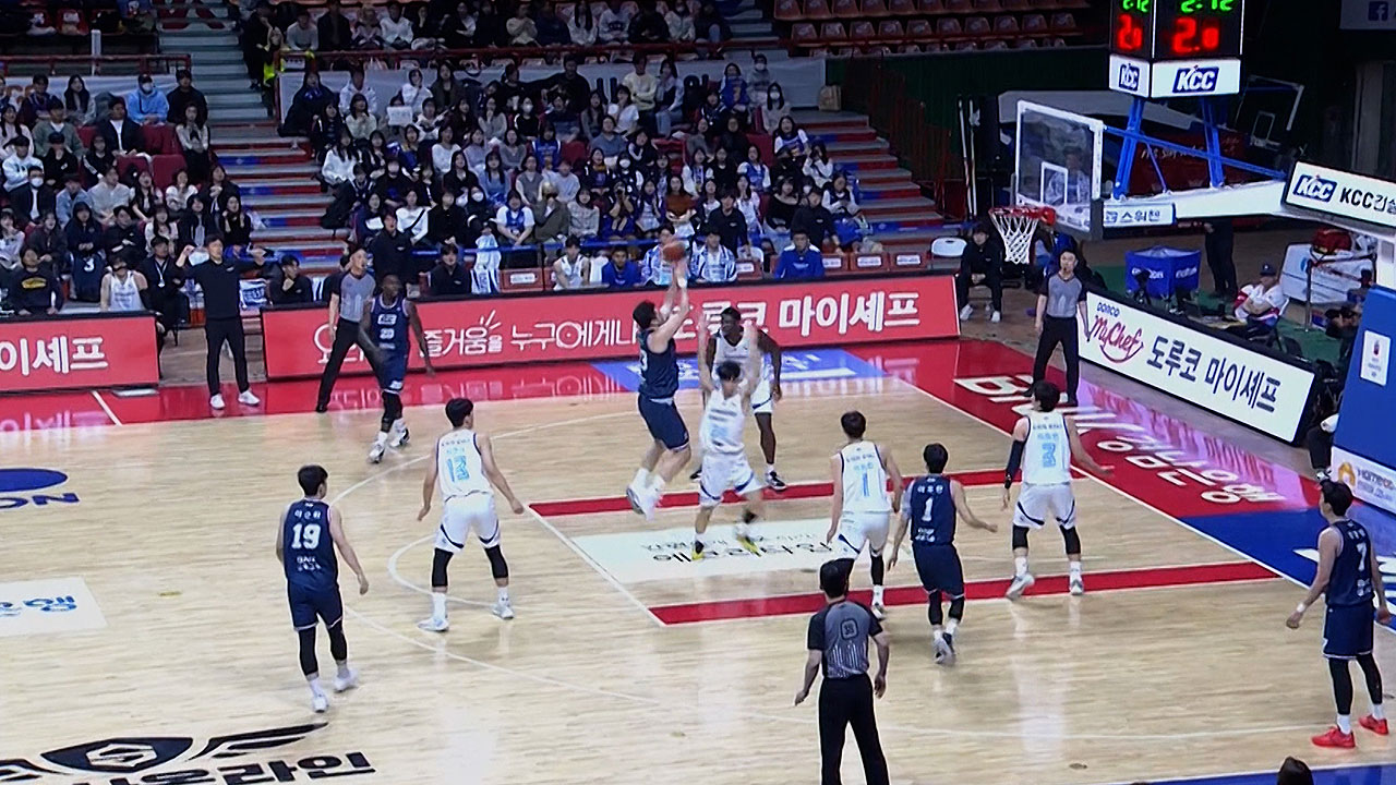 KCC, <b>삼성</b> 완파…<b>라건아</b>·이승현 '37점 합작'
