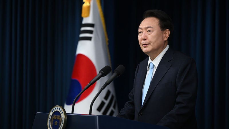 윤 <b>대통령</b> "국민 불편 해소 못해 송구"…의료개혁 <b>대국민</b> 담화
