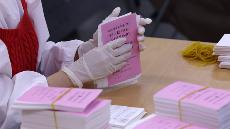 '찰칵' <b>투표</b>지 찍었다가 벌금 400만 원…주의사항 총정리