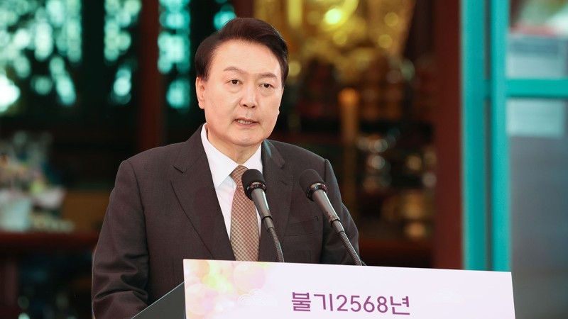 윤 <b>대통령</b> "<b>부처님 마음</b> 새겨 민생의 작은 부분까지 챙기겠다"