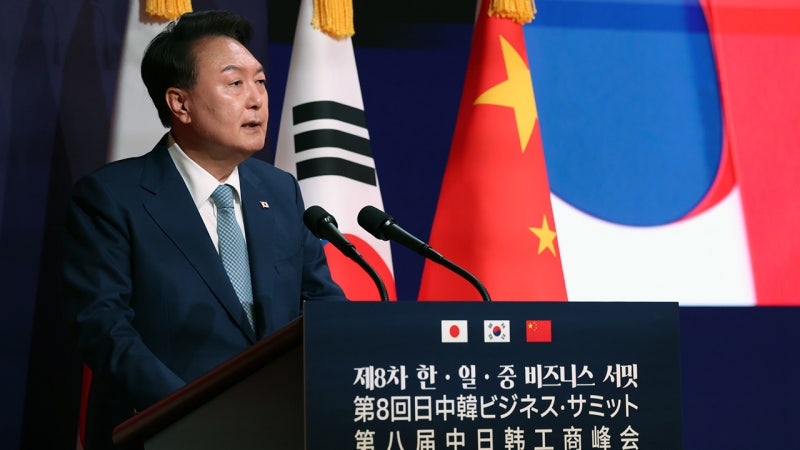 윤 <b>대통령</b> "한일중 상호 존중과 신뢰 바탕으로 교역·투자 활성화해야"