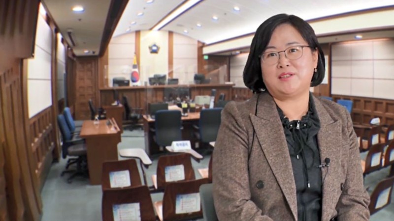 법원 "'학폭 소송 노쇼' <b>권경애</b>, 5,000만 원 <b>배상</b>해야"