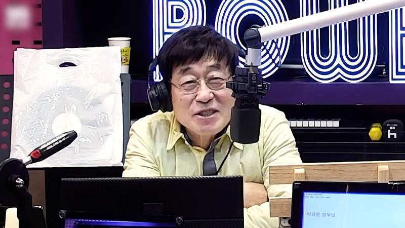 <b>김창완</b>, SBS 러브 FM DJ 복귀…'<b>6시</b> 저녁바람 <b>김창완</b>입니다'