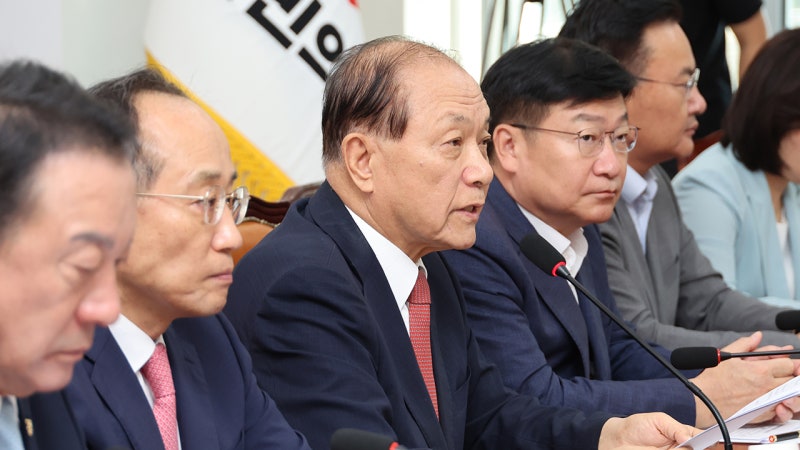<b>황우여</b> "민주당 상설특검, 자신들이 수사기관 만들겠단 이야기"
