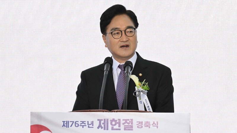 우 의장 "2026년 국민투표 목표로 <b>개헌</b> 추진…<b>대통령에</b> 대화 제안"