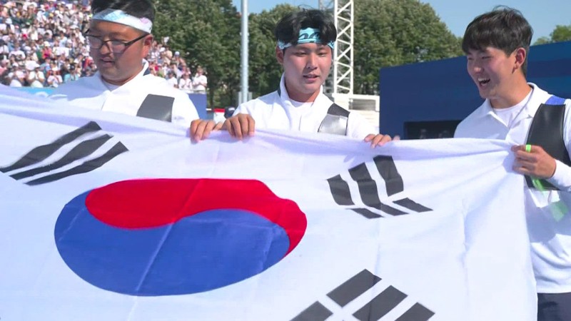 [올림픽] <b>양궁</b>, 남자 단체전도 <b>금메달</b>…남녀 동반 3연패 쾌거