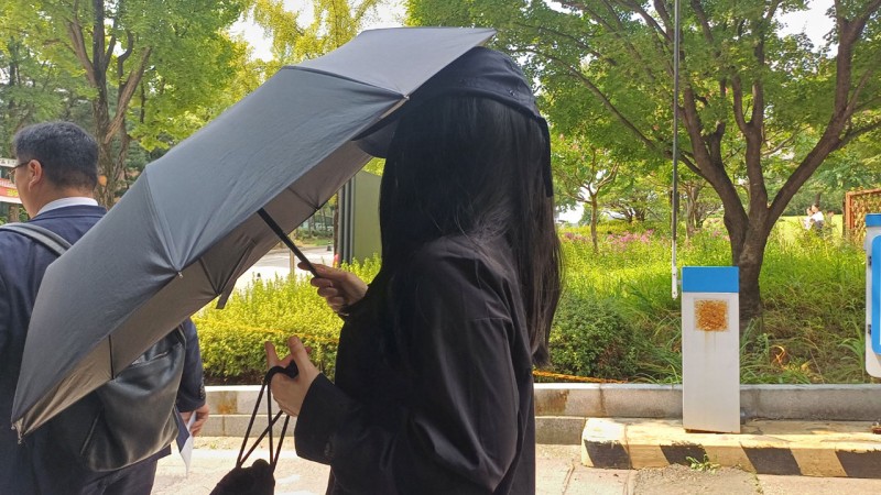 <b>장원영</b> 비방해 억대 수익 올린 유튜버 "<b>명예훼손</b> 아니다"