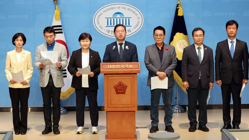 민주당 "<b>박상용 검사</b>, 내일 탄핵 <b>청문회</b> 출석하라"