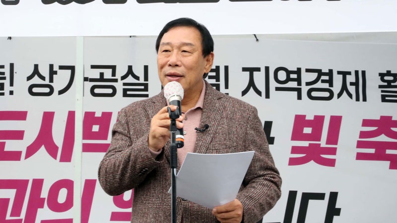 "시민과의 약속 지키게 해달라"…<b>최민호 세종시장</b> 단식농성 돌입