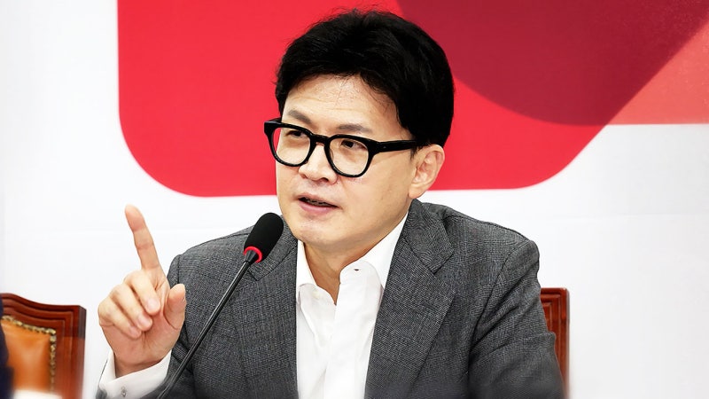 한동훈 "<b>여사 라인</b>, 존재하면 안돼"…대통령실 "비선 없다"