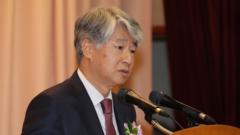 <b>이종석</b> 헌재소장 퇴임…"사법의 정치화 경계해야"