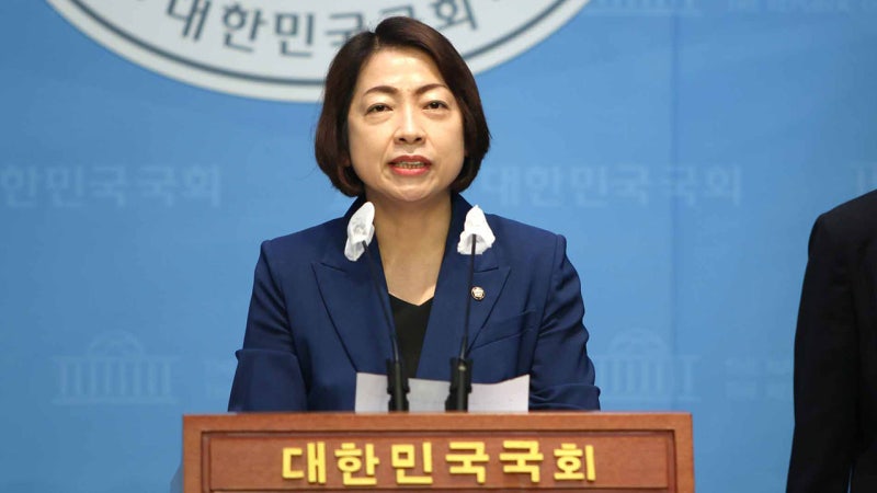 민주 "윤 광기 더는 용납 못 해…<b>탄핵</b> 거부는 국민에 대한 반역"