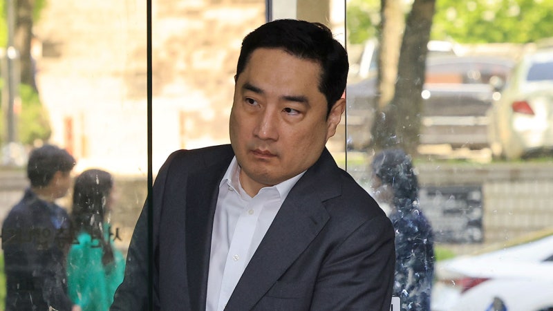 <b>강용석</b> 집유 확정, 4년간 <b>변호사</b> 못해…"도도맘 <b>무고</b> 종용"