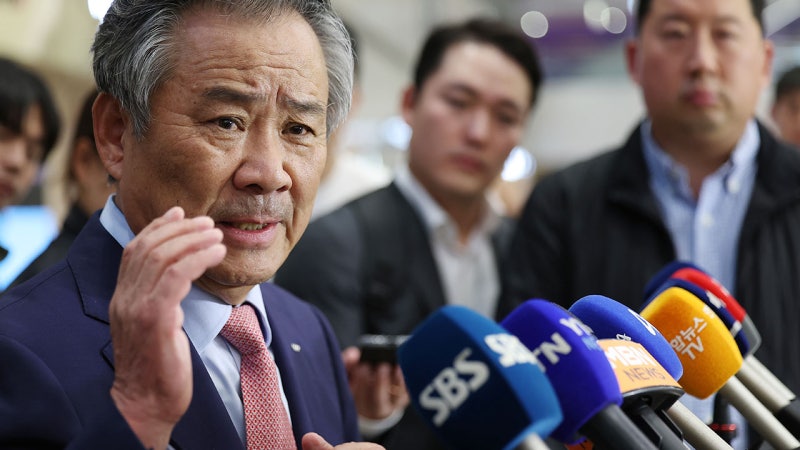 <b>이기흥 대한체육회장</b>, 3선 도전 공식 선언…"변화 완성하겠다"