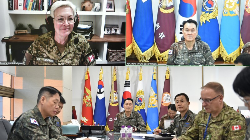 <b>합참의장</b>, <b>캐나다 국방총장</b>과 <b>통화</b>…"협력 확대 공감"
