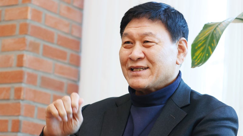 '모래판의 신사' <b>이준희</b> <b>씨름협회장</b> "점진적 개혁으로 인기회복"