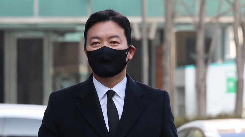 '<b>윤 대통령 체포</b> 저지' 경호차장 경찰 출석…"정당한 경호 임무 수행"