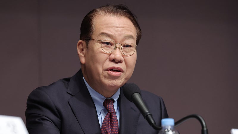 '<b>계엄 해제 표결</b>' 묻자…<b>권영세</b> "국회 있어도 <b>불참</b>했을 것"