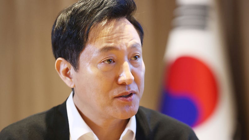 오세훈 "<b>경제</b> 위기 대응 위해 한덕수 <b>권한대행</b> 복귀해야"