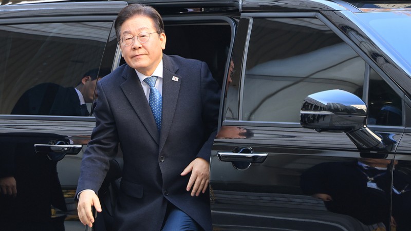 <b>이재명</b>, 선고 앞둔 <b>선거법 2심</b> 재판부에 <b>위헌심판</b>제청 추가신청