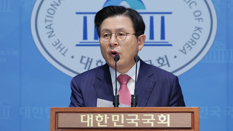 '<b>서부지법 난동</b> 변호' <b>황교안</b> "잘못된 수사 저항"…재판 <b>변론</b>