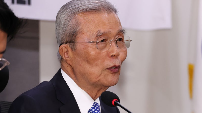 검찰, <b>김종인</b> 참고인 조사…<b>명태균</b> 여론조작 <b>의혹</b> 확인