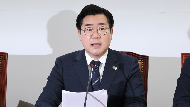 박찬대 "내일부터 <b>광화문 천막당사</b>…파면 선고까지 싸울 것"