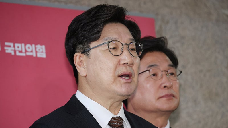 국민의힘, '<b>문형배</b>·<b>이미선 임기 연장</b>' 추진에 "후임 지명" 맞불