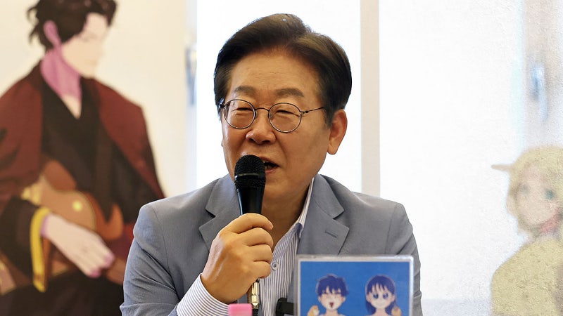이재명 "진정한 힘은 문화"…<b>경선</b> 여론조사 업체 논란도
