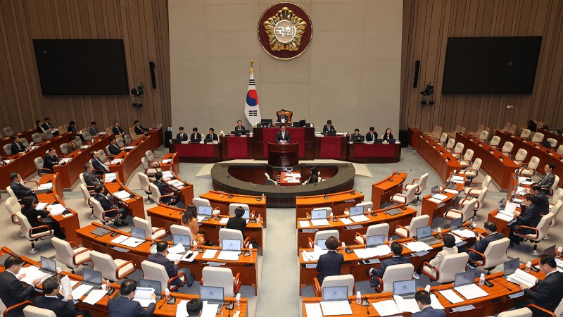 이틀째 <b>예결위</b> 종합정책질의…추경·관세 협상 공방