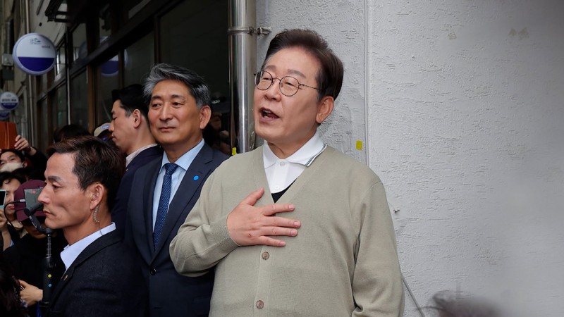 <b>이재명</b>, <b>윤제균</b> 영화감독·<b>김은숙</b> 작가 만나 <b>K콘텐츠</b> 간담회