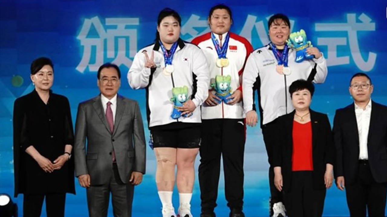 <b>박혜정</b>, <b>아시아</b><b>역도</b><b>선수권</b>서 리옌에 이어 2위…손영희 3위