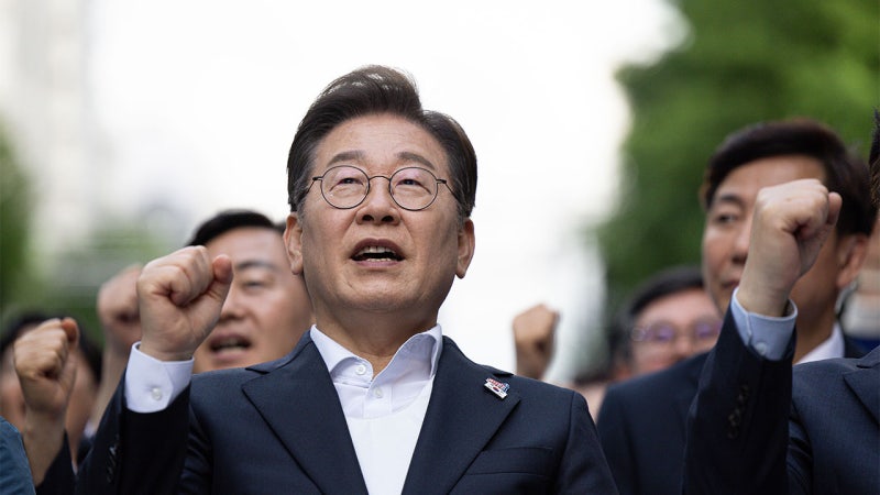 <b>이재명</b>, 대통령 4년 <b>연임제</b> 개헌 <b>제안</b>…"책임 강화·권한 분산"