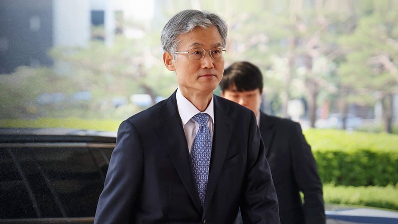 '<b>대법관 증원</b>법' 추진에…<b>조희대</b>, 출근길에 한 말