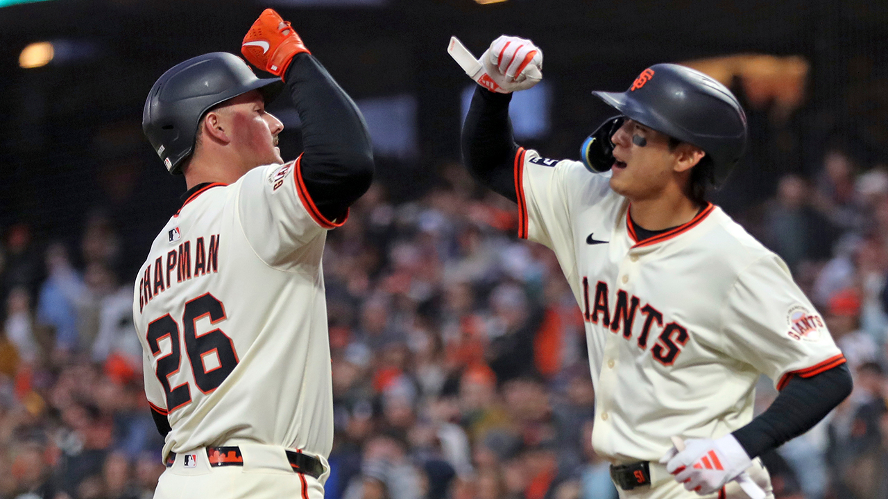 MLB <b>이정후</b>, 1안타 볼넷 2개…13일 만에 <b>3출루</b> 경기
