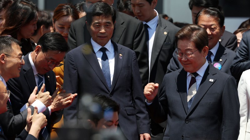 <b>이재명</b> 대통령, <b>민주당</b> 전현직 지도부 초청 <b>만찬</b>