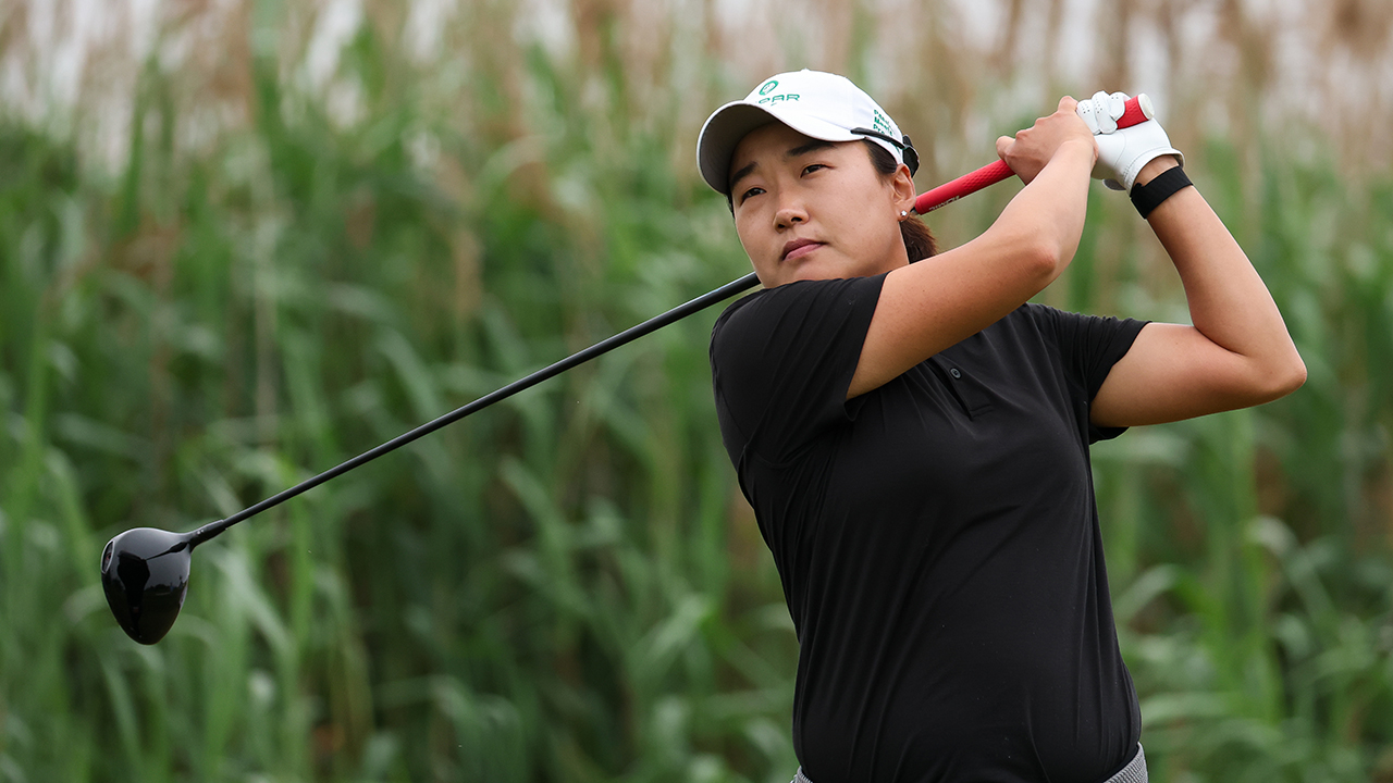 <b>이일희</b>, 12년 만에 LPGA 우승 보인다…2라운드도 <b>선두</b>