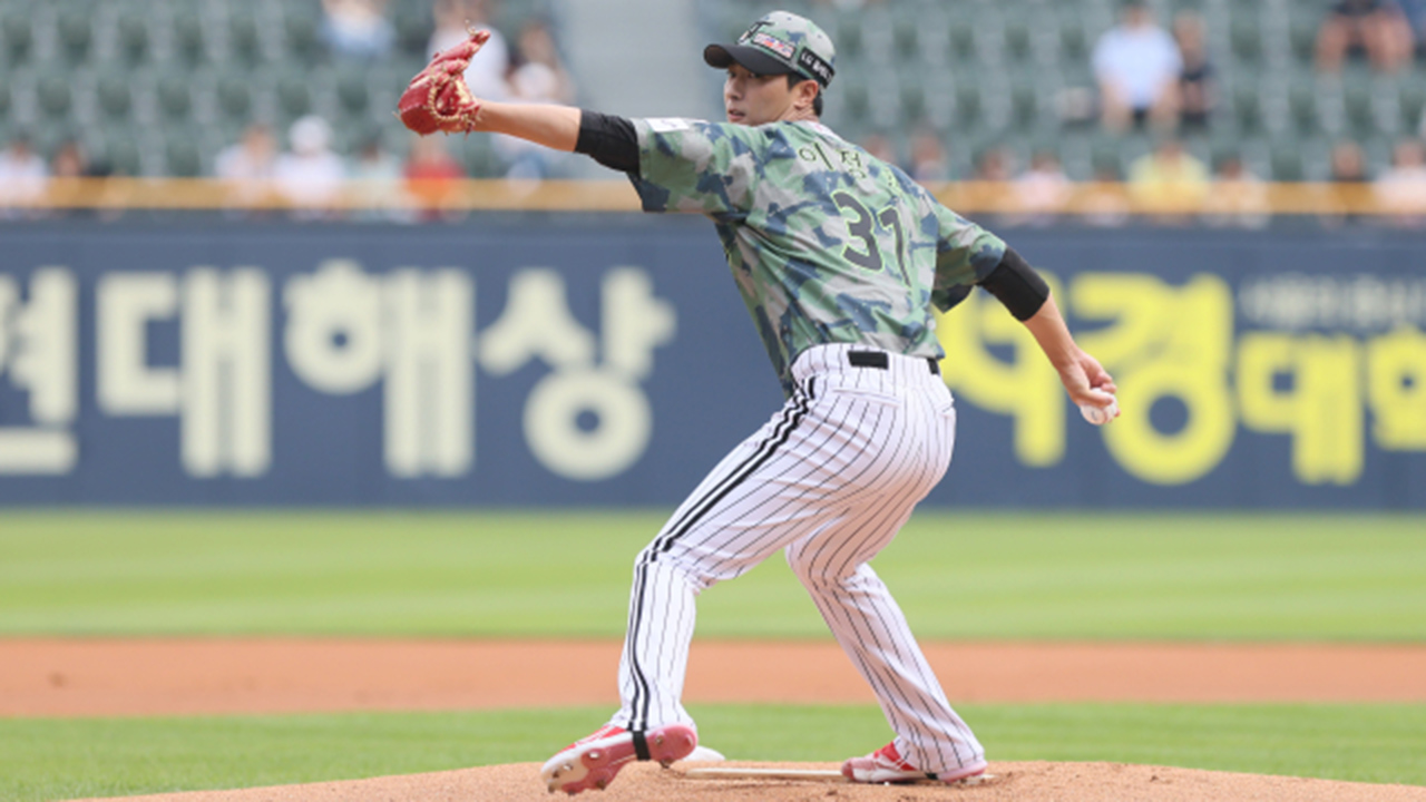 상무 <b>이정용</b>, 내일 시구로 '<b>전역 신고</b>'…모레 LG 합류