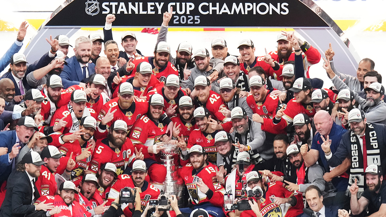 NHL <b>플로리다</b>, 2년 연속 <b>스탠리컵</b> 파이널 <b>우승</b>