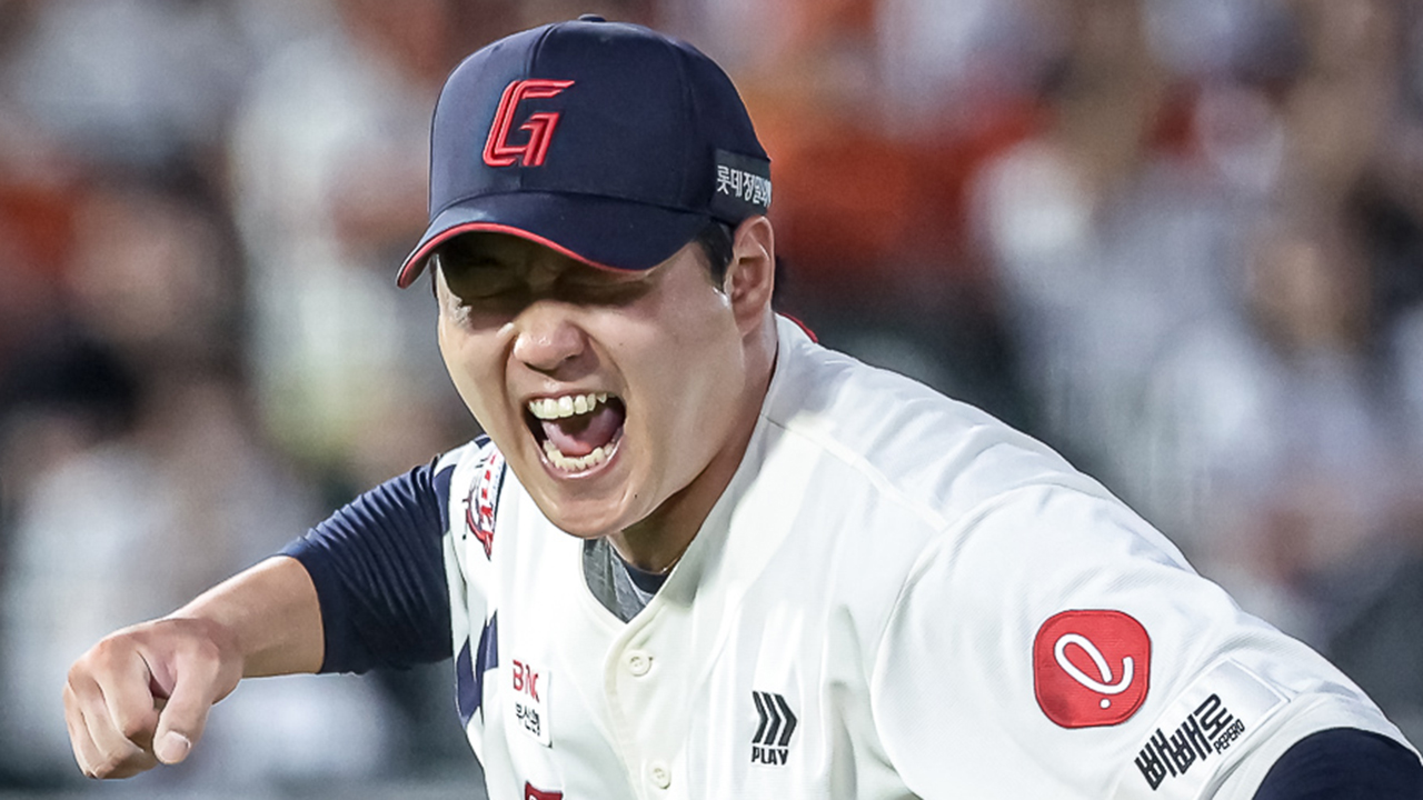 <b>나균안</b> 시즌 첫 승…롯데, 이틀 연속 한화 격파