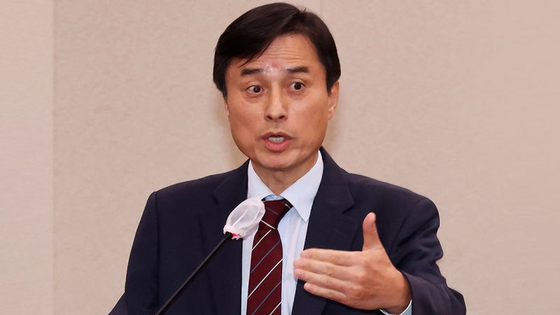 내란 특검, <b>여인형</b> 등 <b>추가 혐의</b> 포착…"군검찰과 기소 협의"