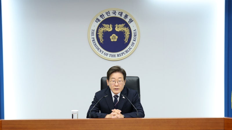 이 대통령, <b>인도네시아</b> 대통령과 통화…"<b>전략적 협력</b> 강화"