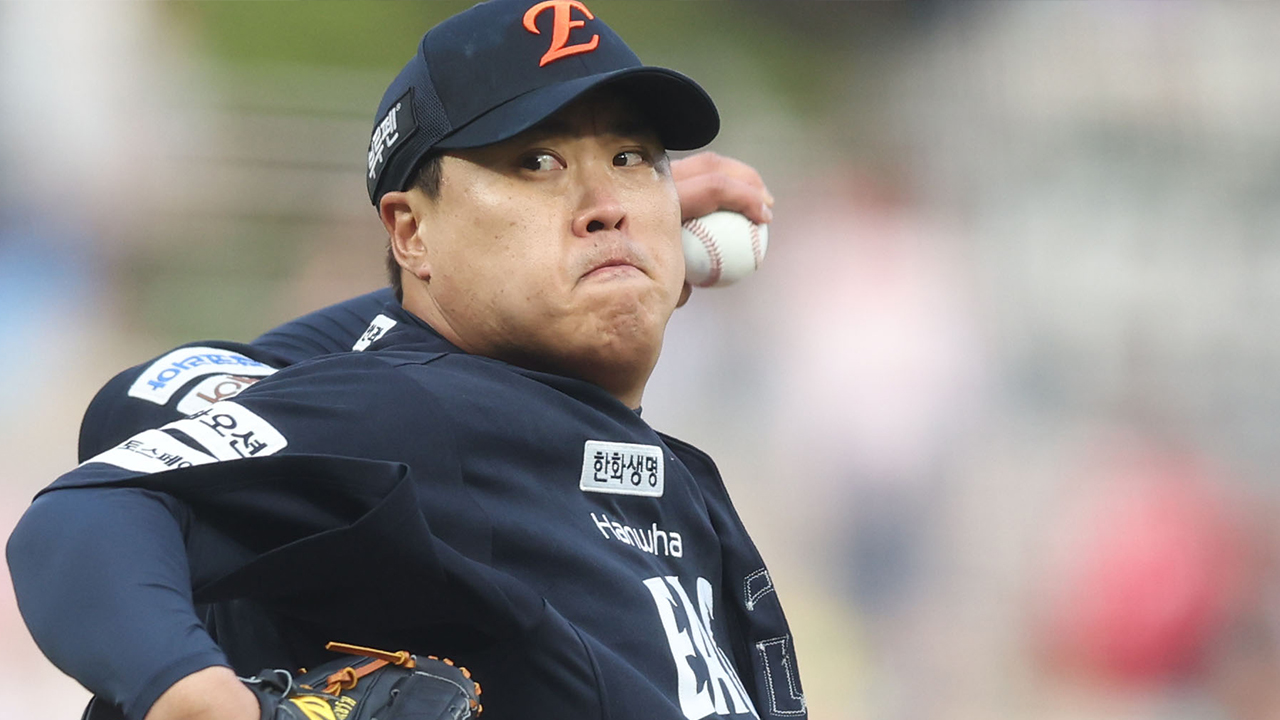 한화 <b>류현진</b>, 24일 만에 <b>복귀</b>…내일 SSG 화이트와 선발 맞대결