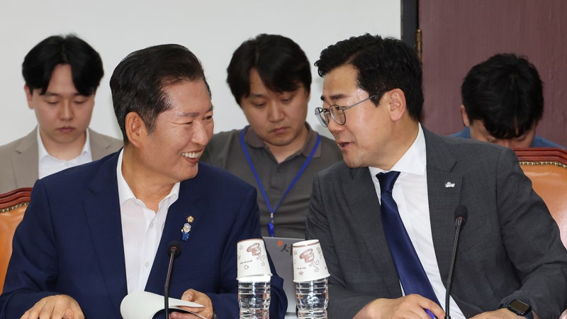 정청래 "개혁 입법 추진" <b>박찬대</b> "통합 당 대표"…앞다퉈 당심 구애