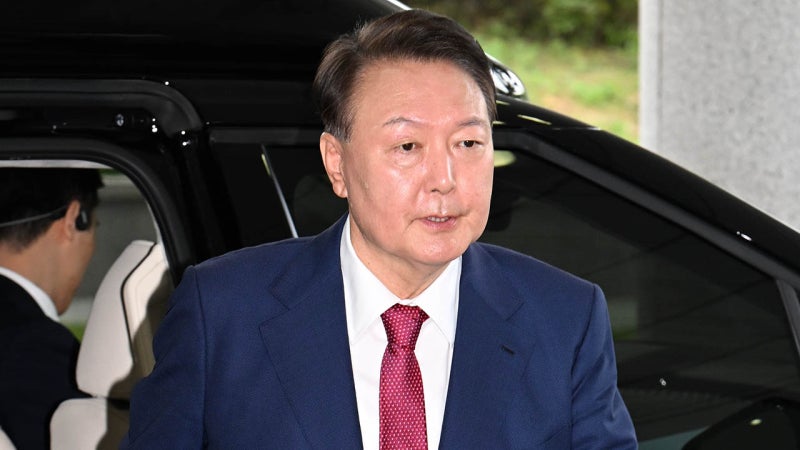 윤 2차 대면 조사 9시간 30분 만에 <b>종료</b>…조서 열람 시작