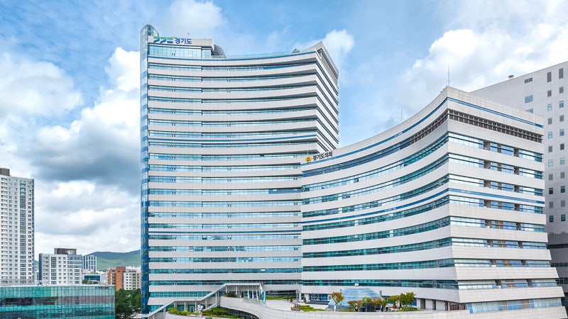 경기도, '<b>폭염 재난안전</b><b>본부</b>' 가동…온열질환자 96명으로 늘어